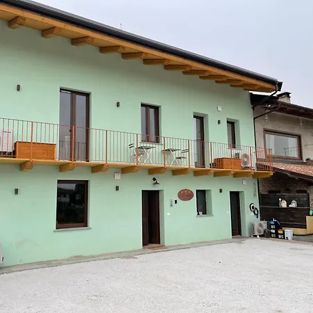 Canto Del Bosco Apartment *